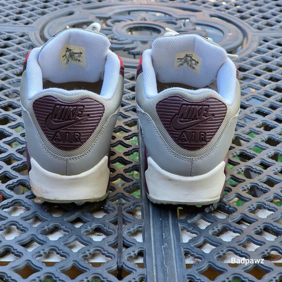 ❤️️SOLD!!!❤️ Men’s 11  Nike Air Max 90 ‘Team Red’ Running Shoes 325018-604 - Picture 4 of 8